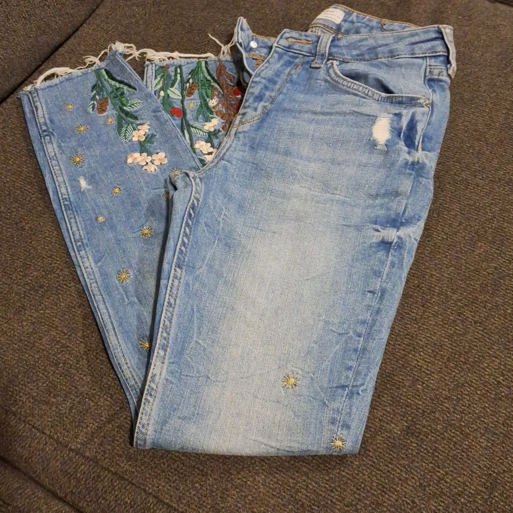 Jeans - Picture 2 of 4